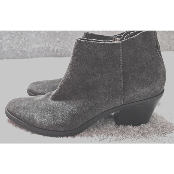 Dolce Vita Boots Womens 8 Sutton Ankle Booties Gray Suede Heel Bead Detail - Picture 1 of 8